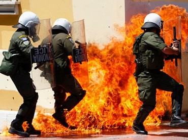 greece-austerity-riots-370x277
