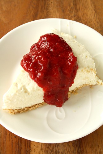 No-Bake Low-Fat Strawberry-Rhubarb Cheesecake