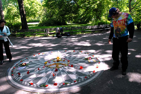 Going_Down_to_Strawberry_Fields_Visiting_Strawberry_Fields_in_Central_Park