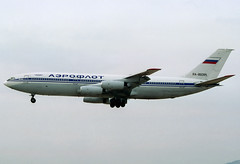 Aeroflot IL-86 RA-86095 BCN 04/04/1994