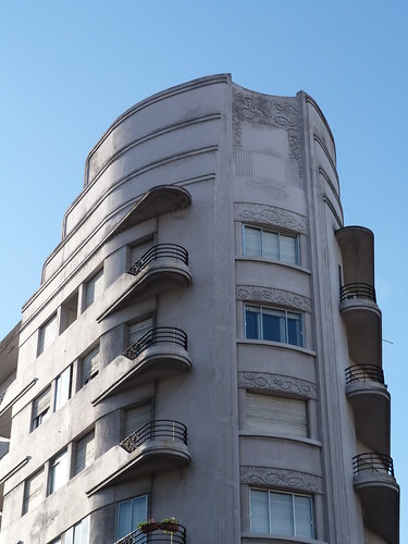 Edificio Lux, Montevideo
