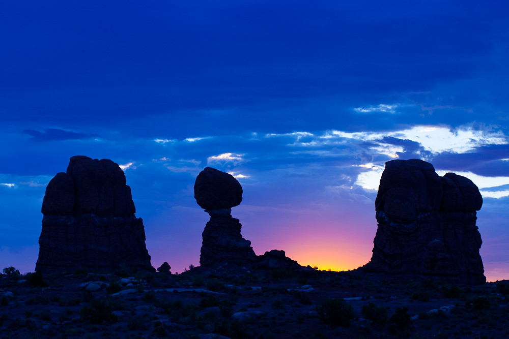 balanced rock, dawn, Arches National Park