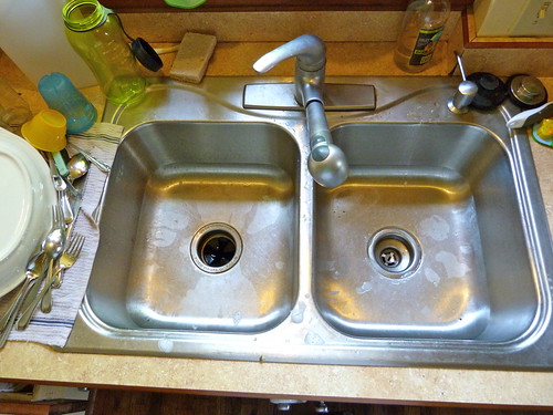 Sink before Cleaning