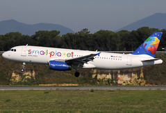 Small Planet A320-232 SP-HAB GRO 16/07/2011