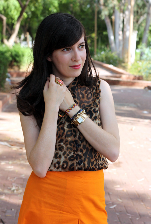 leopard_top_orange_skirt3