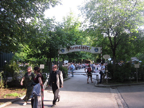 Aumeister Biergarten - Eingang