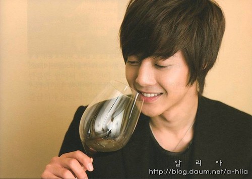Kim Hyun Joong Wine and People (New Book)