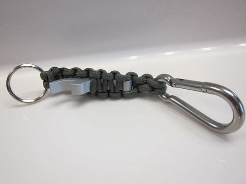 Paracord bracelet carabiner bottle opener 002