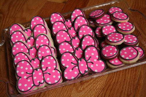 Minnie Mouse Bow Cookies.