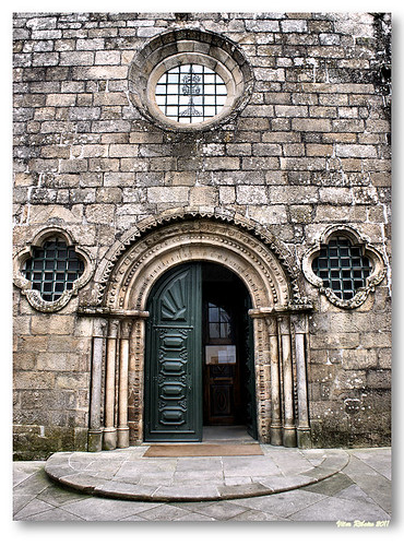 Portal românico da Igreja Matriz de Monção by VRfoto