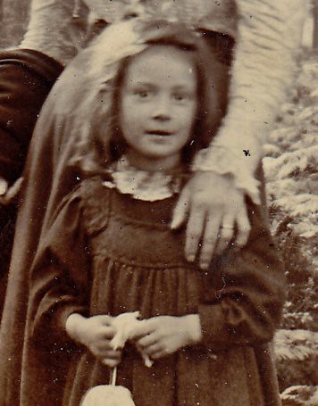 Limpsfield, Surrey. August 1899. F.S., Doris & Marjorie.