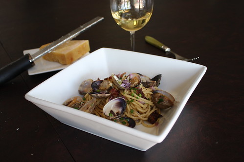 pasta with bacon and clams