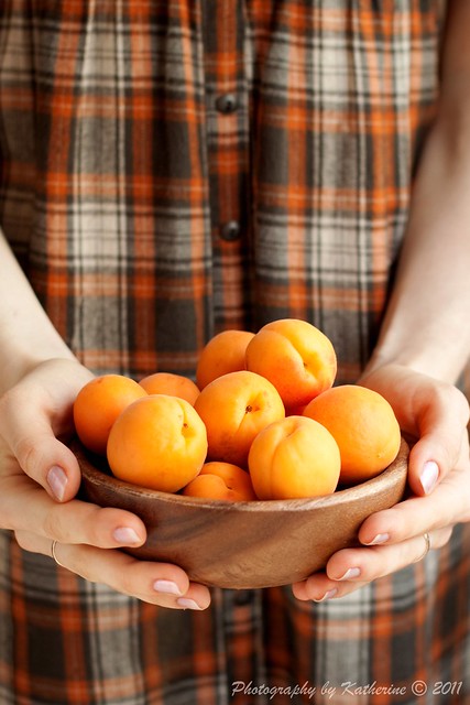 Абрикосов не желаете?! :) apricots