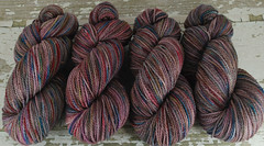 "Crushed Berry"17.25oz Mtn Meadow Wool