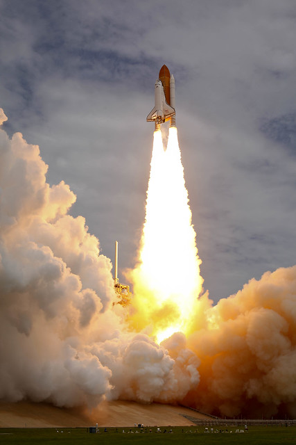 STS-135 Atlantis Launch (201107080031HQ)