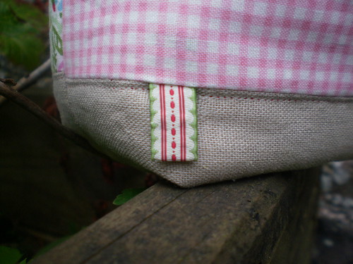 Fabric basket-ribbon detail