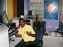 Haitian journalist Jean Gary Apollon, on his daily radio program Sabor Latino, demands that President Barack Obama immediately free the Cuban Five. (Foto del autor) by Pan-African News Wire File Photos