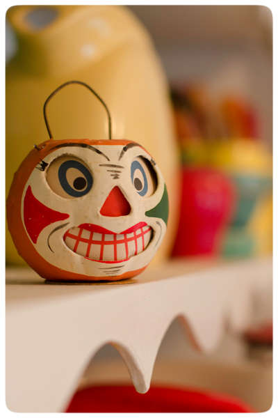 Clown-JOL-on-shelf