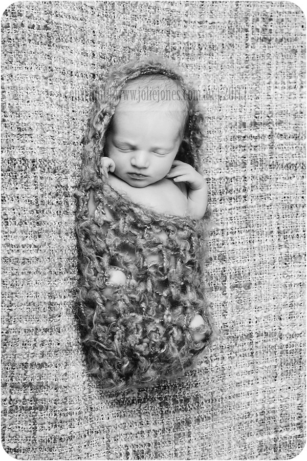 canberra newborn baby photographer black and white picture