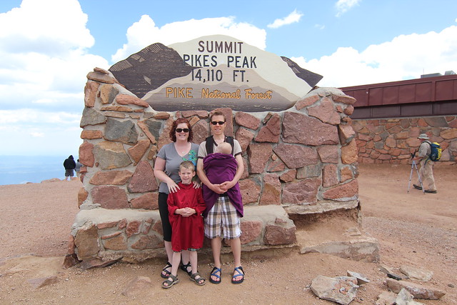 Familie Schmitt at Pikes Peak Summit