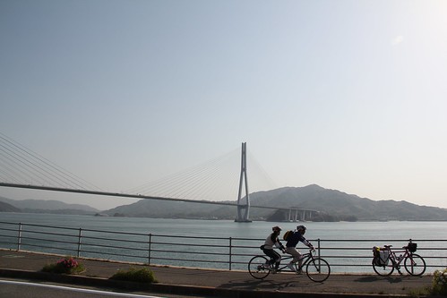 A tandem bike on Shimanami Cycling Road しなまみ海道サイクリングロードで二人乗りの自転車