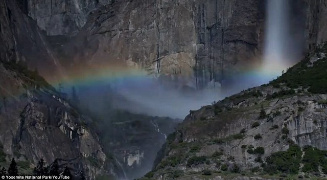 Dazzling arc of colour lights up night sky at Yosemite National Park  3