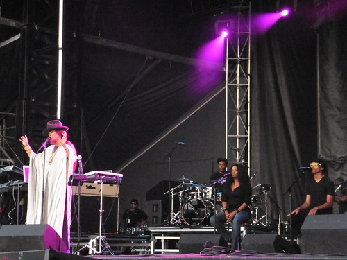 Erykah Badu at Ottawa Bluesfest 2011