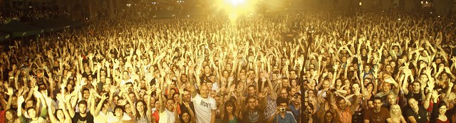 Moby crowd Barcelona