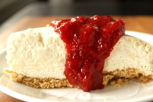No-Bake Low-Fat Strawberry-Rhubarb Cheesecake