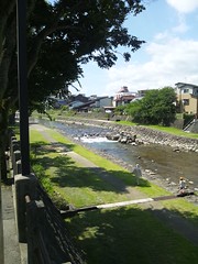 高山市内を流れる宮川の写真