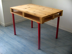 pallet desk nude (pierrevedel.com) Tags: ikea desk furniture curry hack pallet vika