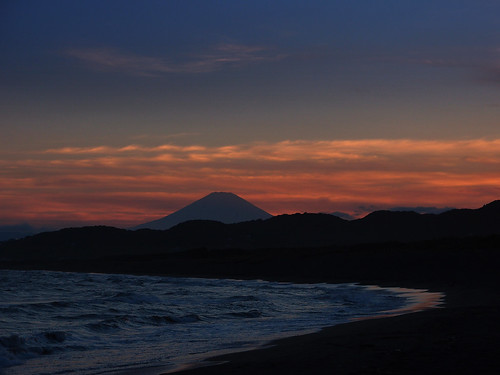 Mt.Fuji, Sunset in Shonan beach 富士山，湘南海岸の夕暮れ