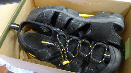 Keen Commuter Sandals NEW $40