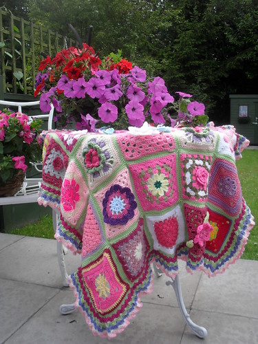 I'm just loving the colours in this Blanket.