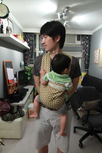 Papa, baby, carrier