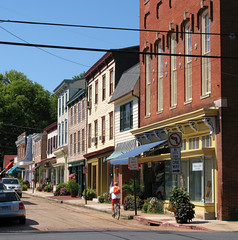 Maryland Ave, Annapolis (by: Mr T in DC, creative commons license)