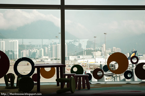Hong Kong International Airport -  Play
