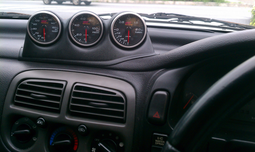 early GC8 triple gauge dash pod RHD Subaru Impreza GC8 & RS Forum