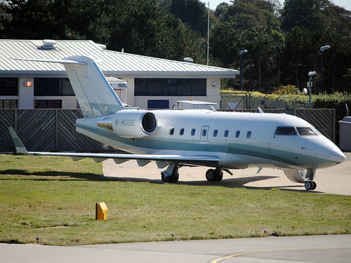 M-MDDE Bombardier CL600-2B16 Challenger 604 by Jersey Airport Photography
