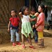 O Laos é recheado de crianças
