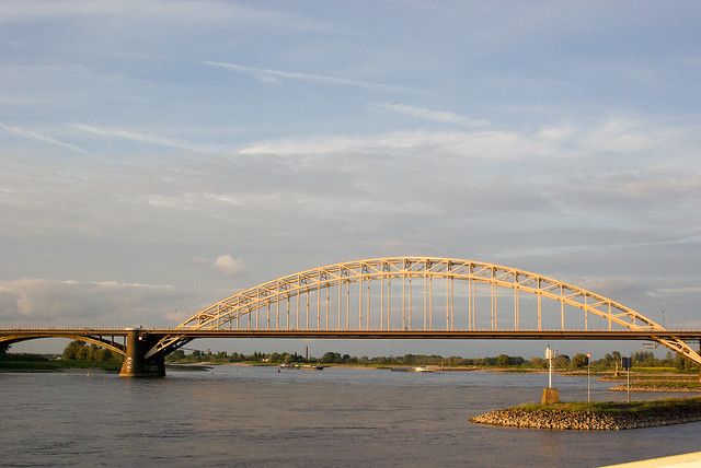 Netherlands 2011 overview 06 Nijmegen Bridge