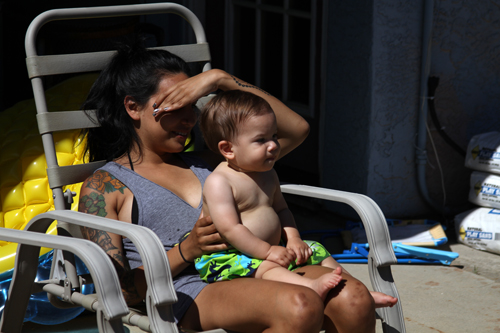 kimberly and jc hangin poolside