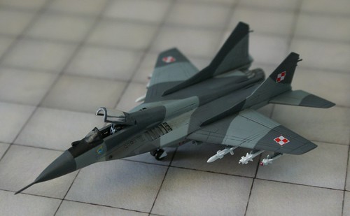 Revell + Academy 1/144 - MiG-29 Fulcrum "Polish Air Force" - Completed - 1