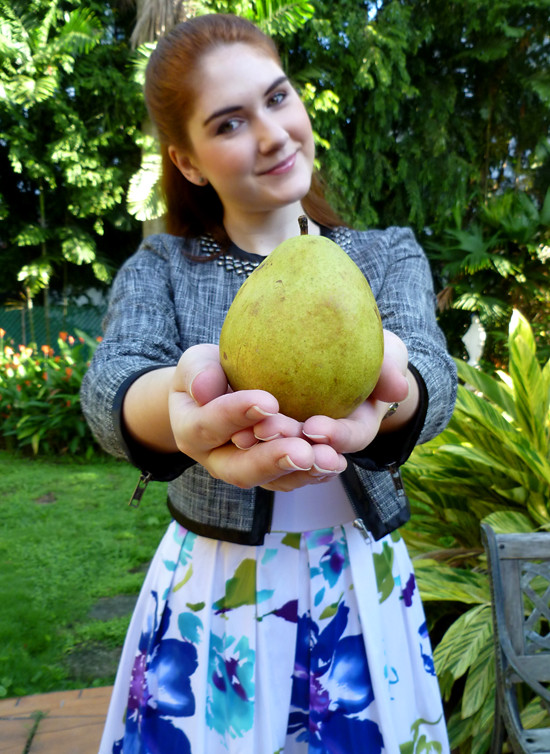 08 Aug 01 - Pear Shaped (1)
