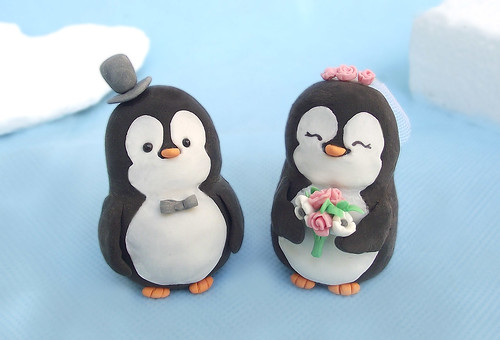 Lovely Penguins wedding cake toppers