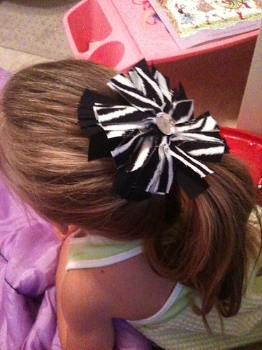 hair bow 1