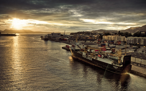 フリー写真素材|乗り物|船・船舶|港湾|夕日・夕焼け・日没|海|ノルウェー|