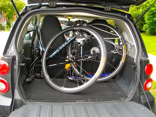 Cannondale Quick 3 - It fits in the trunk of my Smart Car