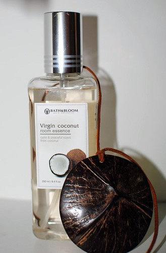 Бьюти-шоппинг в Таиланде: ароматные средства Bath & Bloom Bath & Bloom Virgin coconut room essence