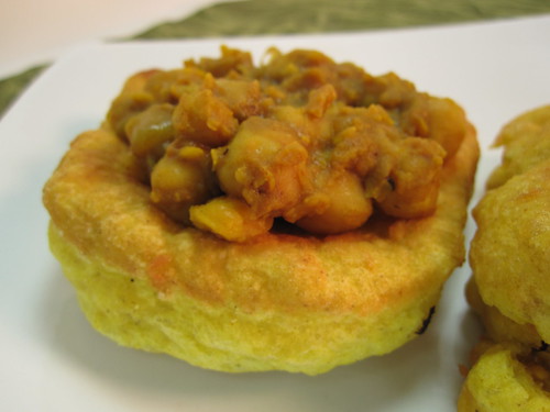 Curried chickpeas and bake bread